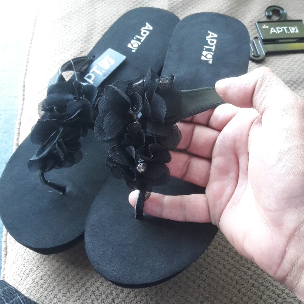 Flip flops APT.9